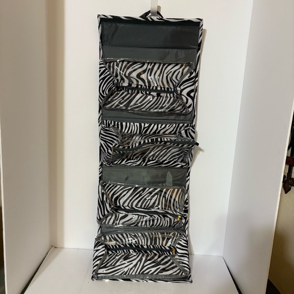 JM New York Zebra Print Hanging Organizer - Picture 1 of 7